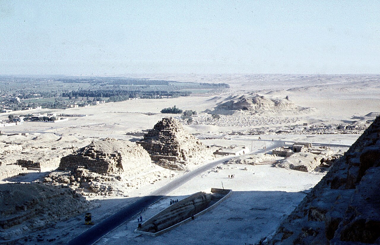 Photograph of Giza Plateau, Egypt